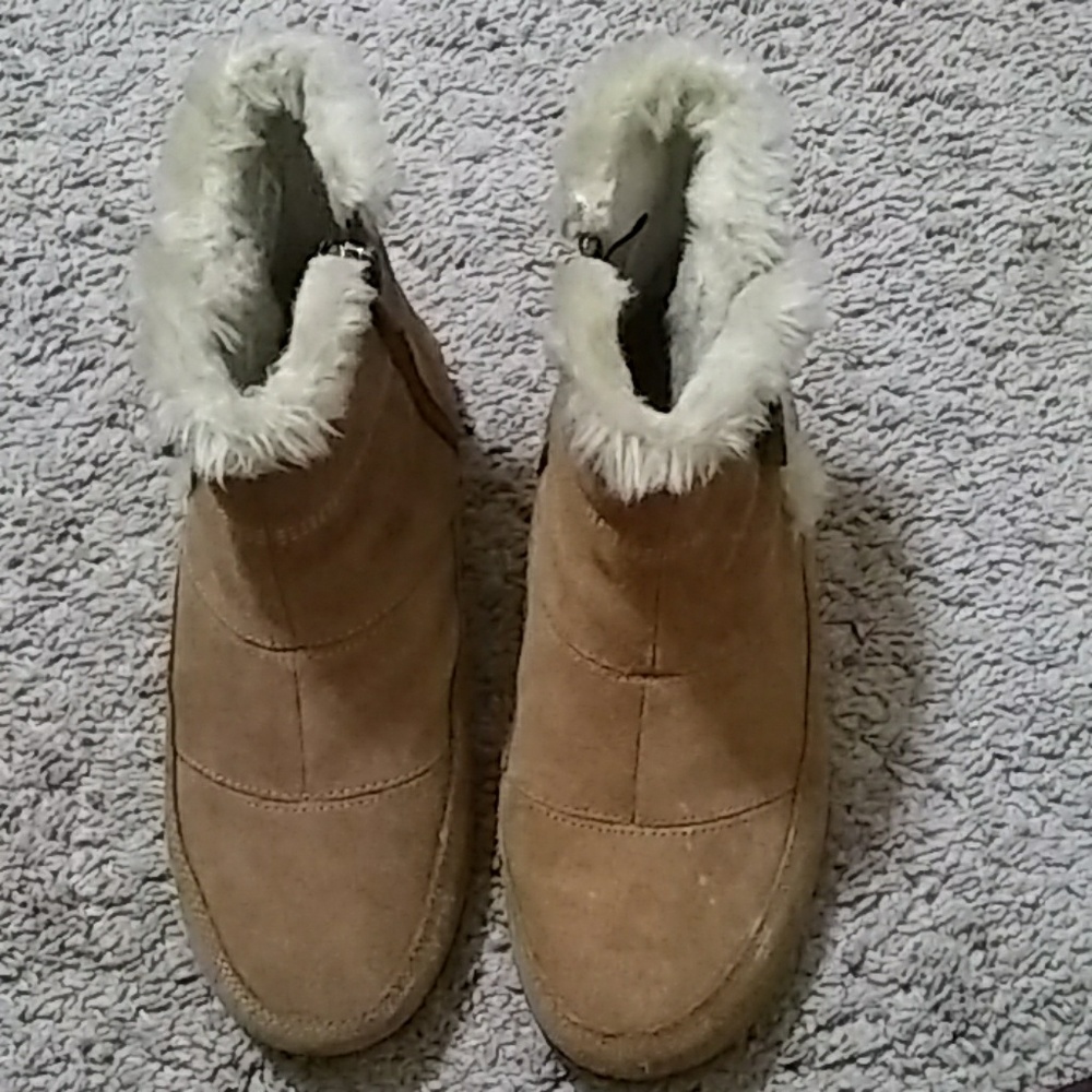 Easy spirit ankle boots